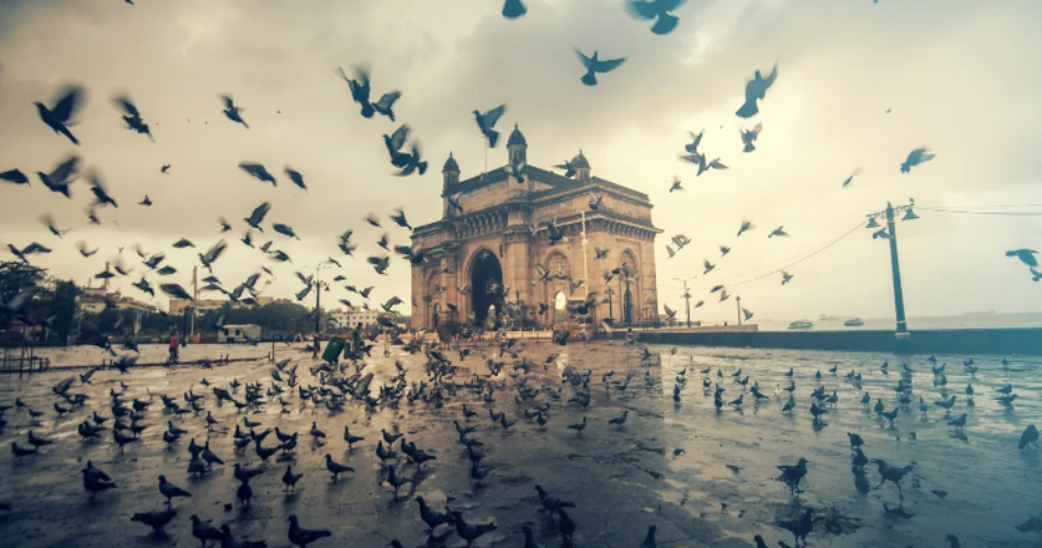 Catching Sunrise at the Gateway of India: A Peaceful Mumbai Morning